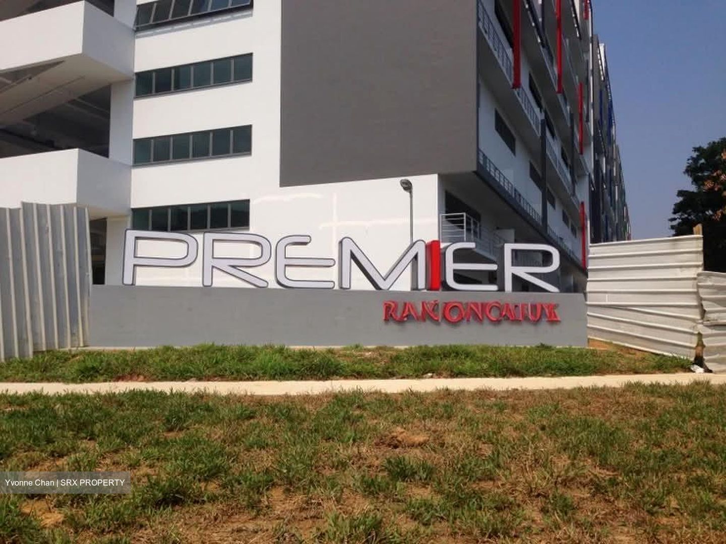 Premier @ Kaki Bukit (D14), Factory #588640021